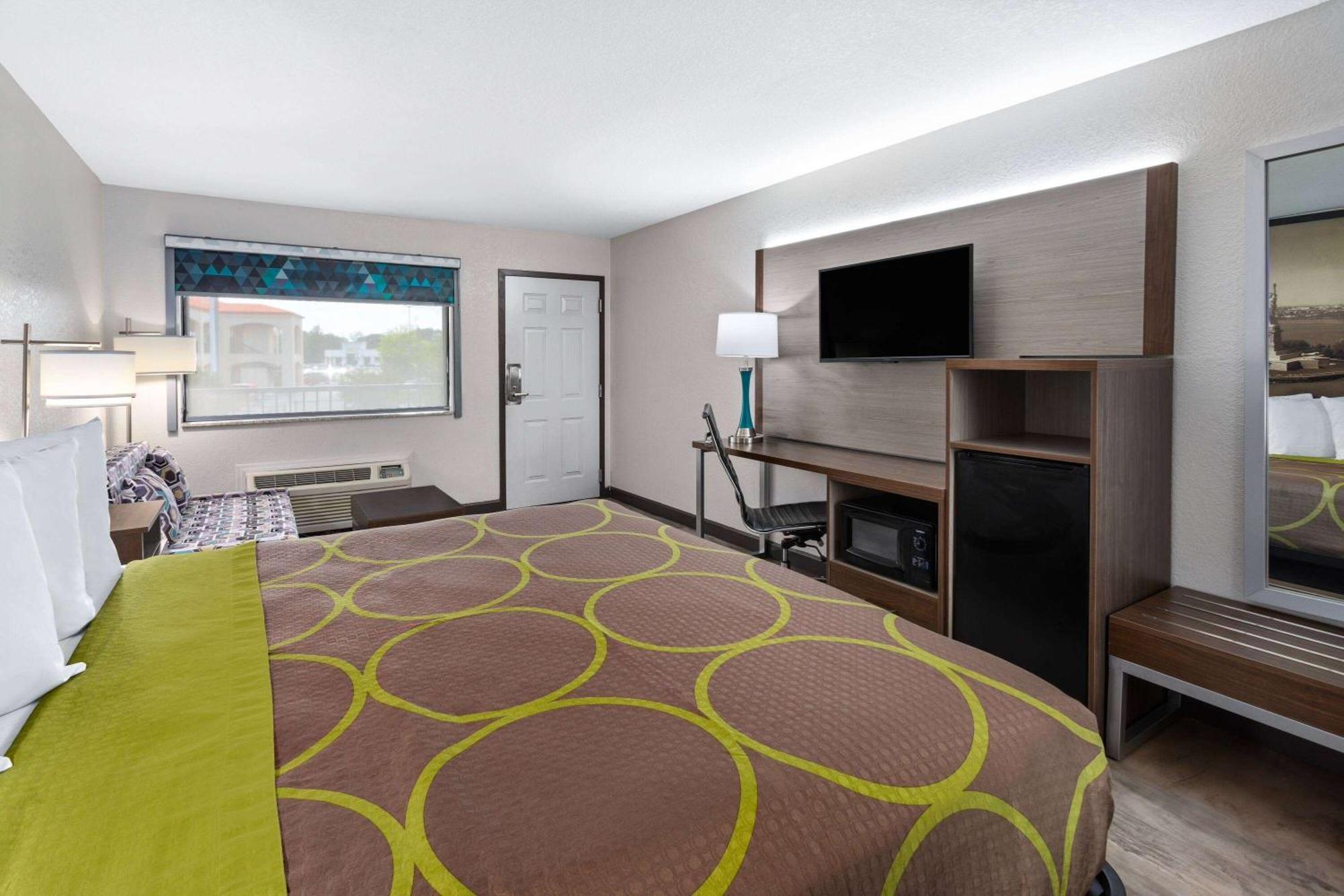Super 8 By Wyndham Prattville Montgomery Экстерьер фото