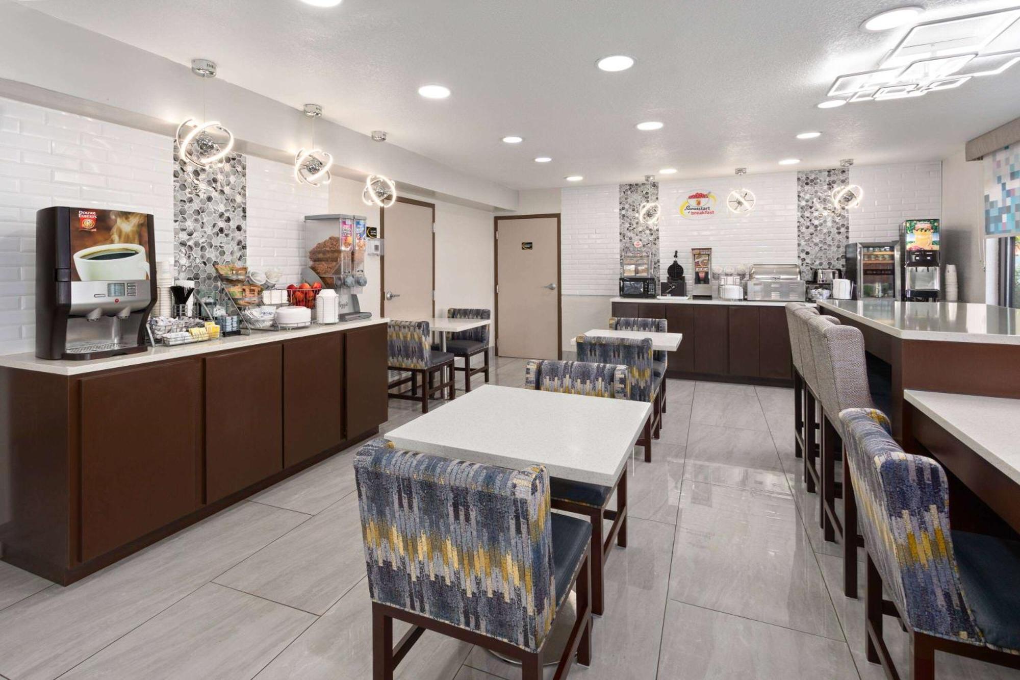 Super 8 By Wyndham Prattville Montgomery Экстерьер фото