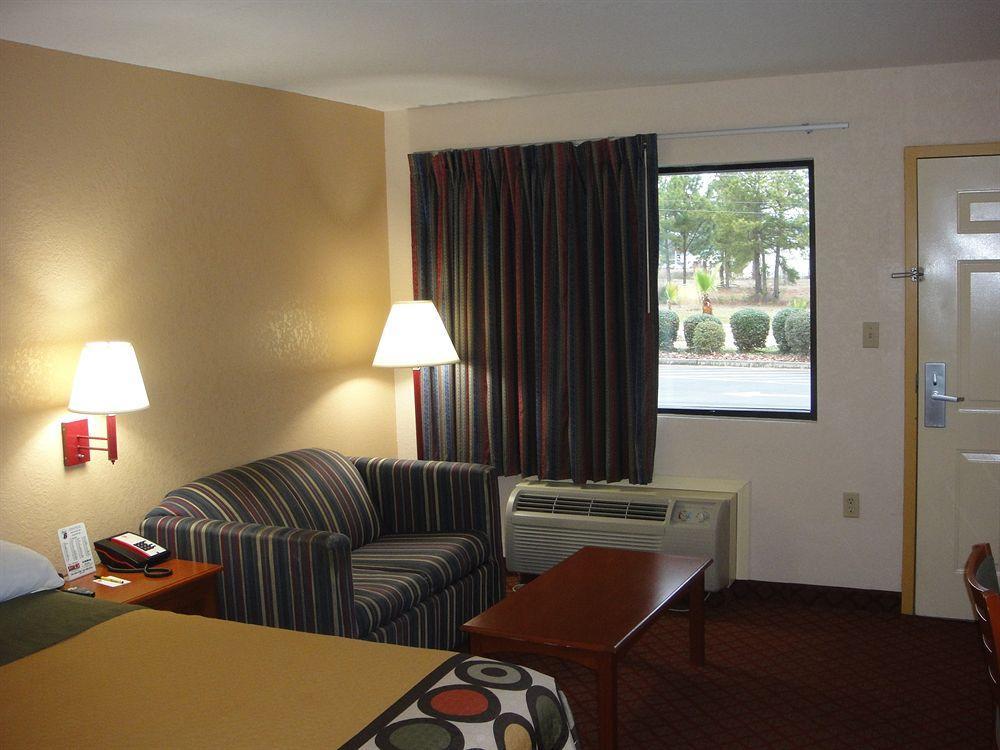 Super 8 By Wyndham Prattville Montgomery Экстерьер фото