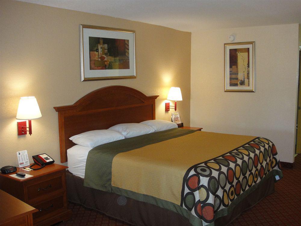 Super 8 By Wyndham Prattville Montgomery Экстерьер фото